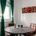 Apartamento Apartments Strand Vir