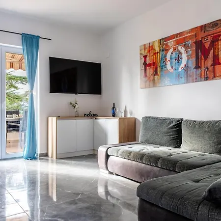 Apartments Strand Vir