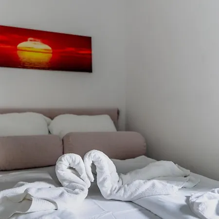 Daire Apartments Strand Vir