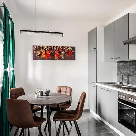 Apartments Strand Daire Vir