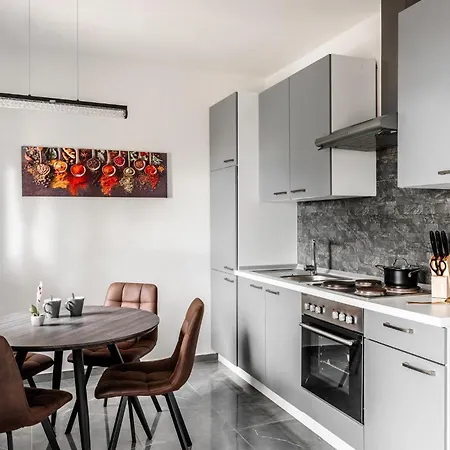 Apartments Strand * Vir