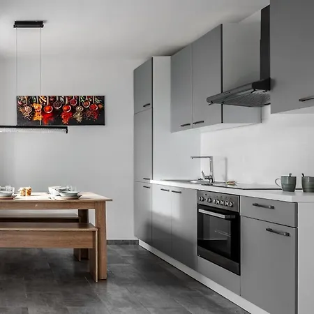 Apartments Strand * Vir