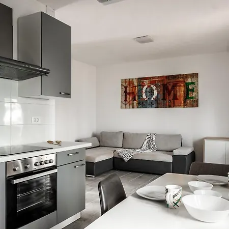 Apartments Strand