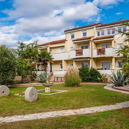 Apartments Strand Apartamento *